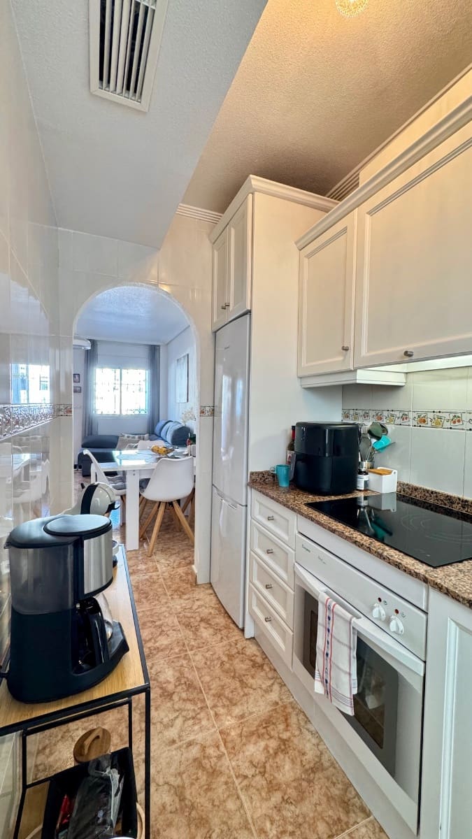 2 makuuhuone Huoneisto myytävänä paikassa Orihuela Costa - 174 900 € (Ref: 9604861)