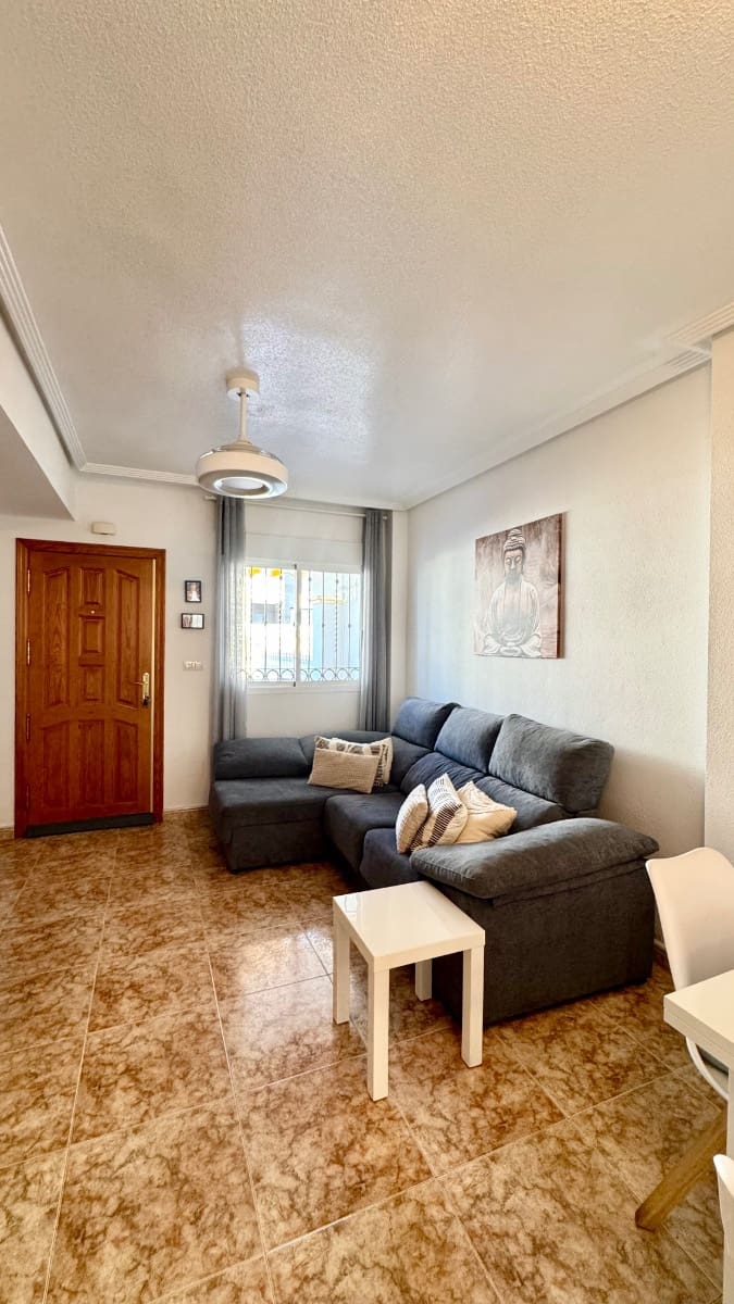 2 makuuhuone Huoneisto myytävänä paikassa Orihuela Costa - 174 900 € (Ref: 9604861)
