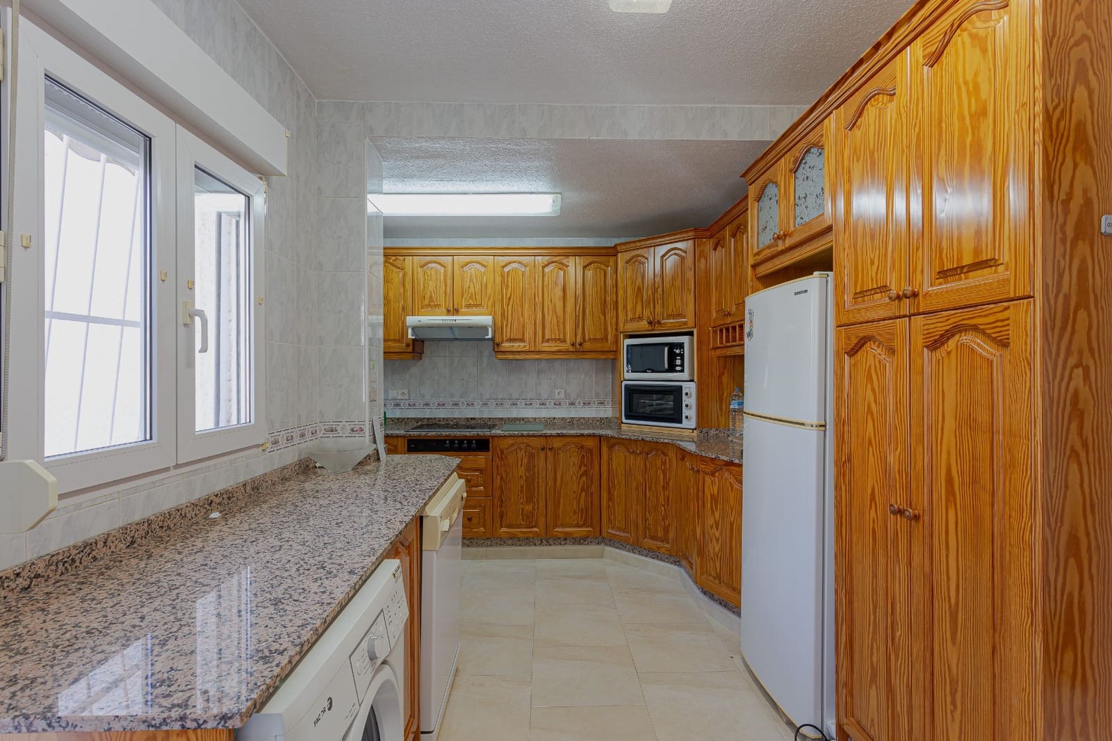 3 bedroom Villa for sale in Torrevieja - € 405,000 (Ref: 9607959)