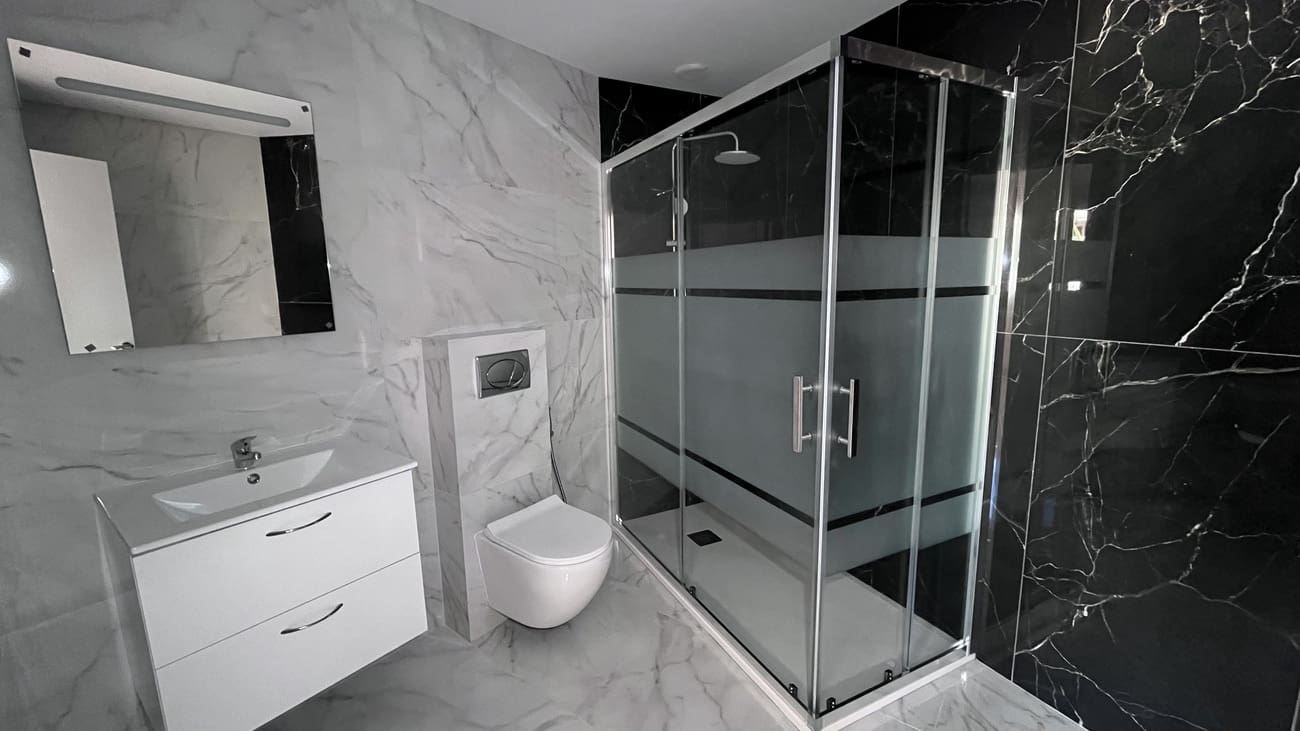 2 soveværelse Bungalow til salg i Torrevieja med swimmingpool garage - € 255.000 (Ref: 9611327)