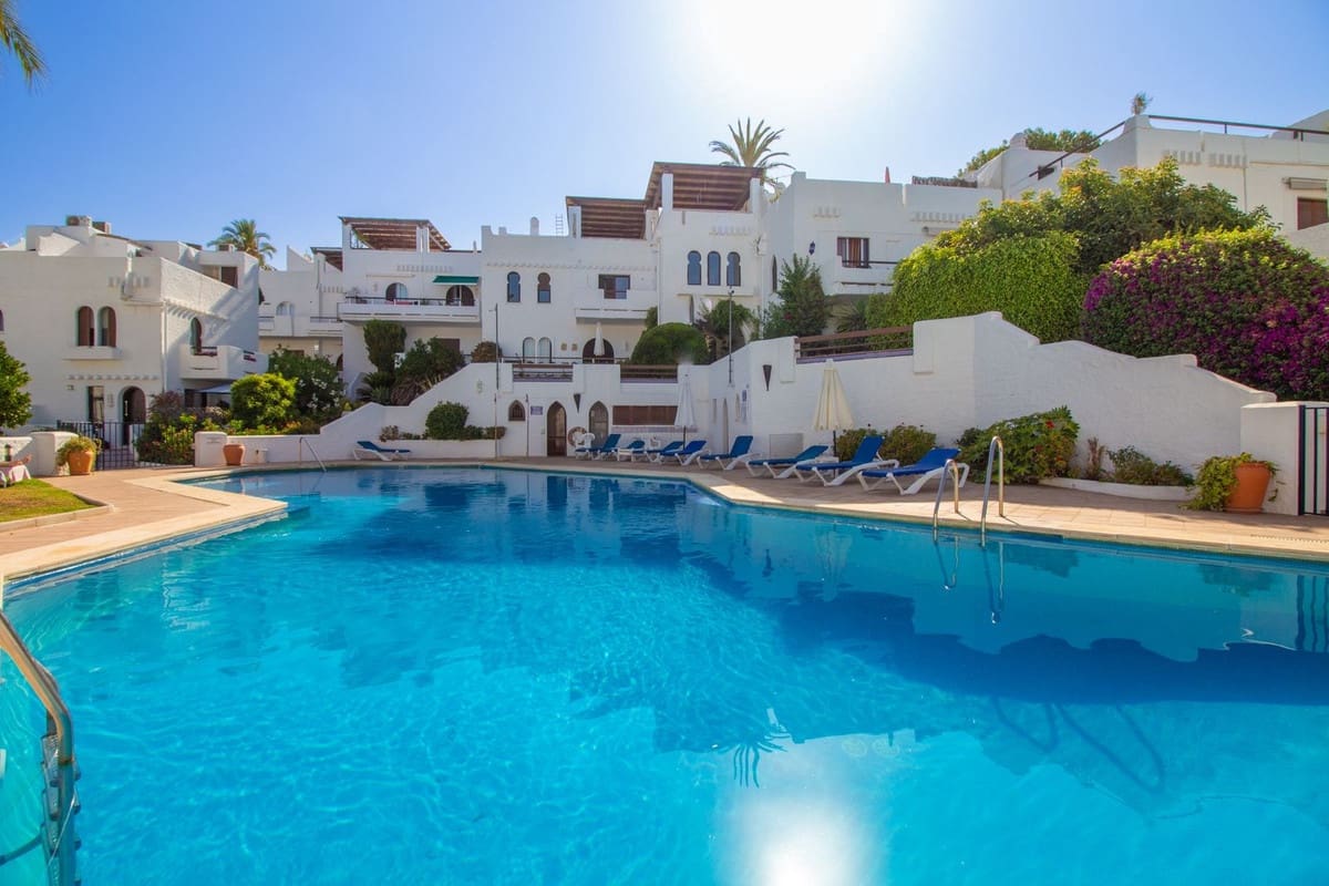 2 quarto Penthouse para venda em Nueva Andalucia - 525 000 € (Ref: 9611333)