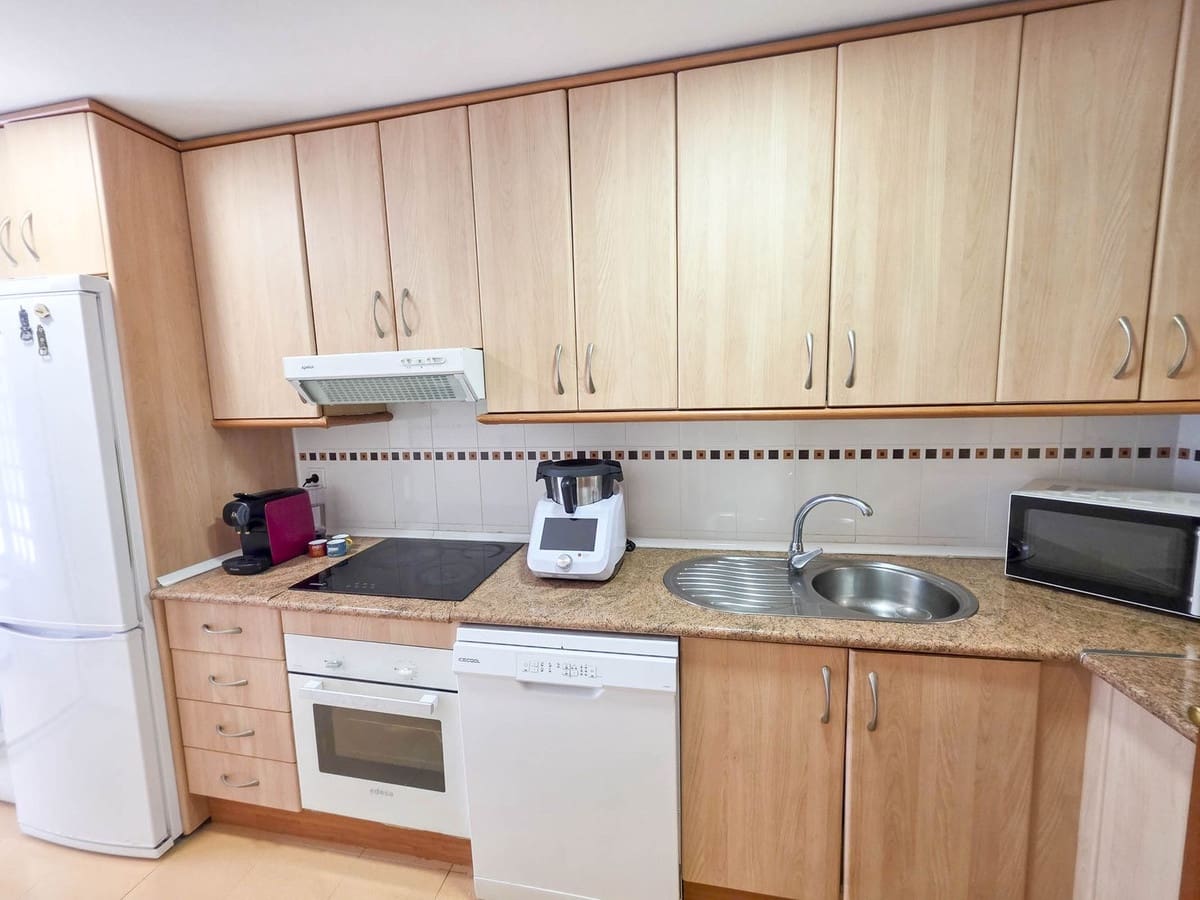 2 soveværelse Lejlighed til salg i San Luis de Sabinillas med swimmingpool garage - € 199.900 (Ref: 9611335)