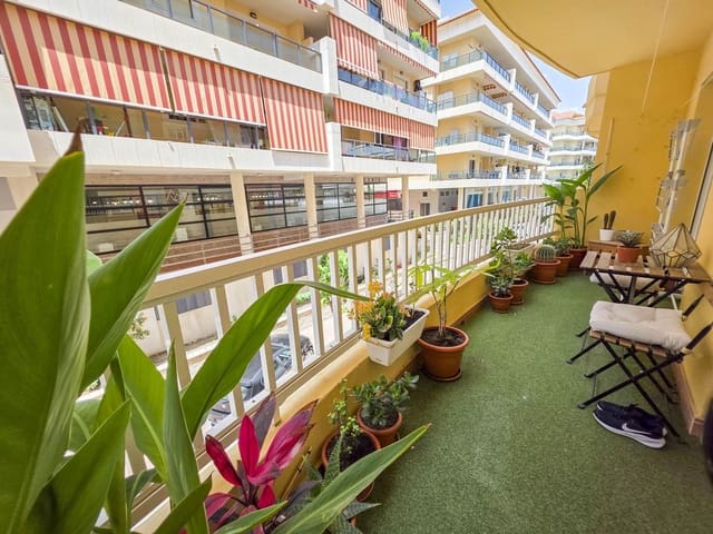 Apartamento de 2 habitaciones en San Luis de Sabinillas, Manilva en venta con piscina garaje - 199.900 € (Ref: 9611335)