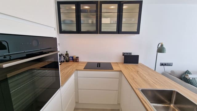 1 slaapkamer Appartement te koop in Puerto Marina, Benalmádena - € 199.900 (Ref: 9611336)