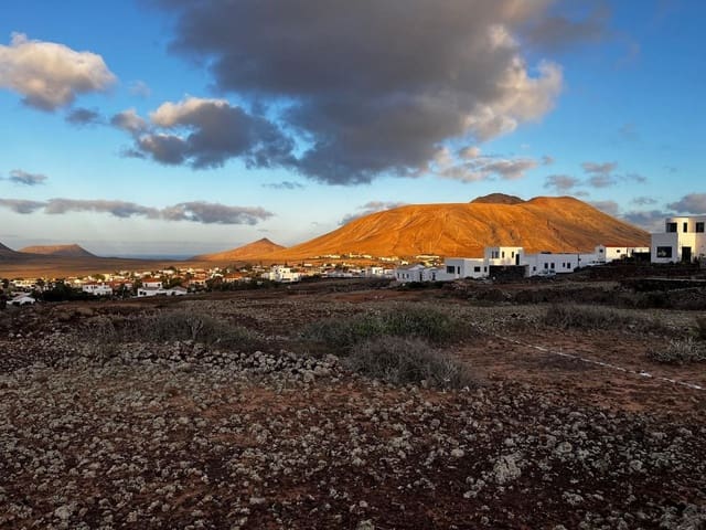 Solar/Parcela en Villaverde, La Oliva en venta - 195.000 € (Ref: 9615474)