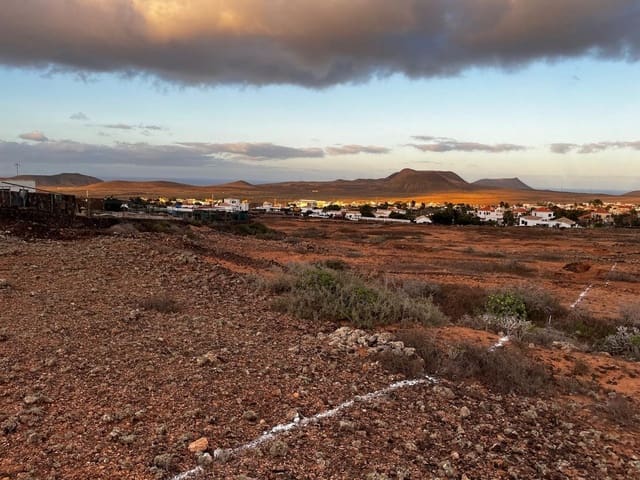 Solar/Parcela en Villaverde, La Oliva en venta - 195.000 € (Ref: 9615474)