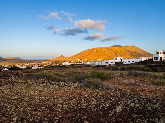Terrain à Bâtir à vendre à Villaverde, La Oliva - 195 000 € (Ref: 9615474)
