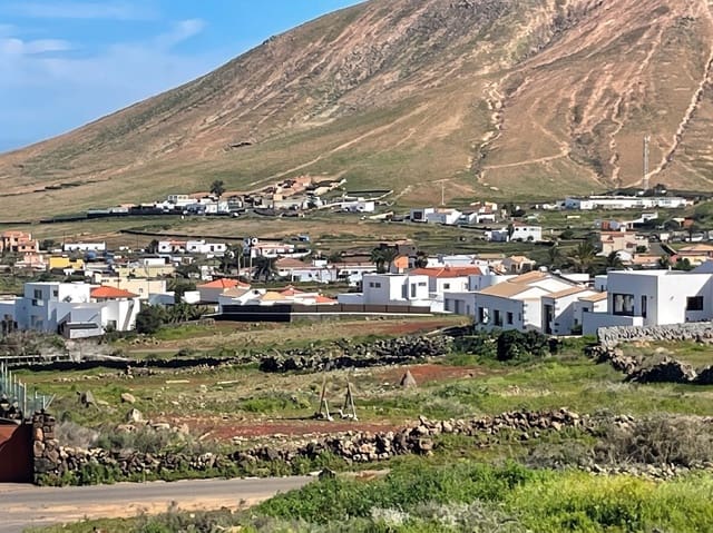 Terrain à Bâtir à vendre à Villaverde, La Oliva - 195 000 € (Ref: 9615474)