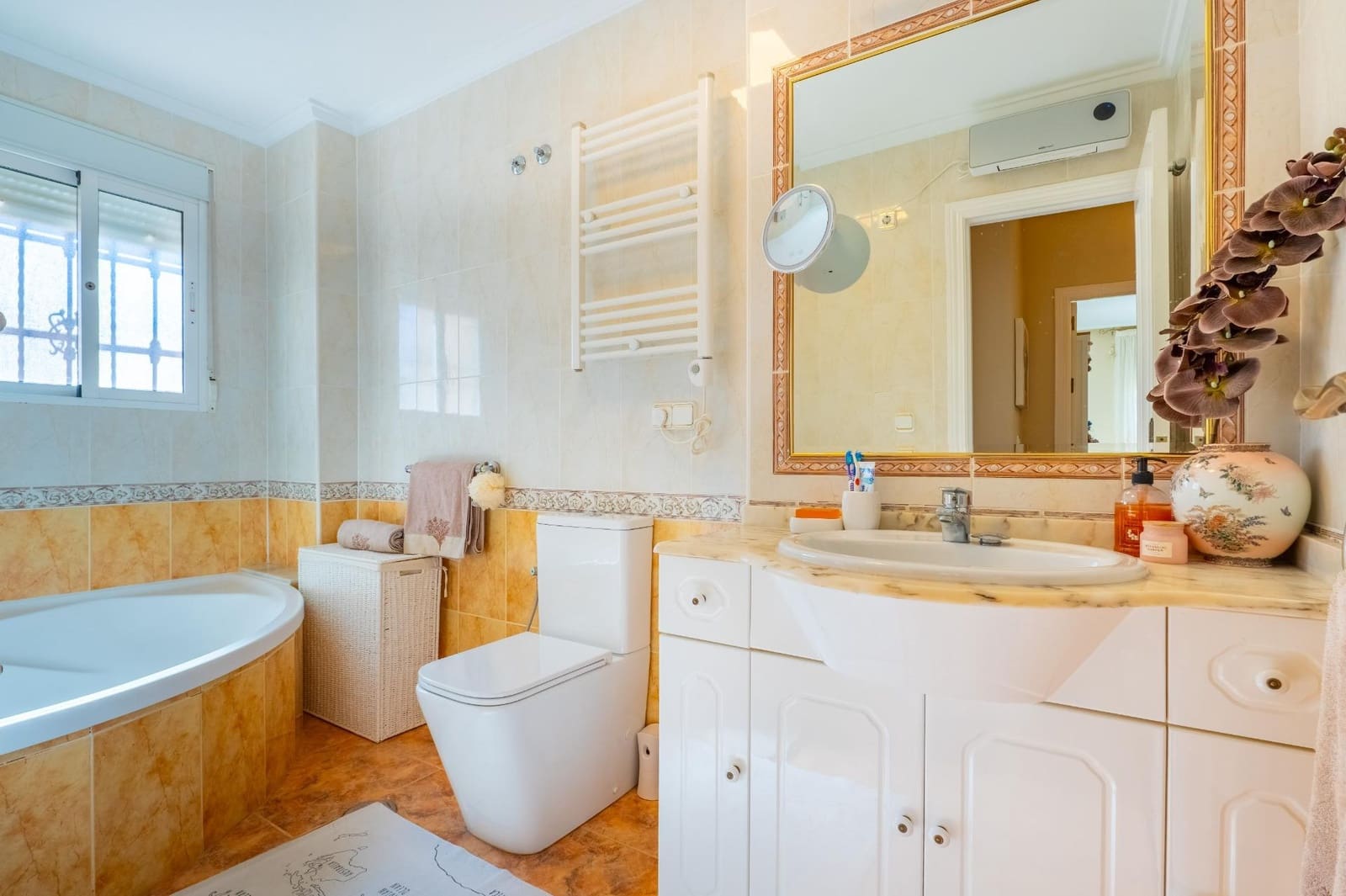 2 makuuhuone Huoneisto myytävänä paikassa Orihuela Costa mukana uima-altaan - 258 500 € (Ref: 9615483)