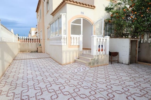 Casa de 3 habitaciones en Torrevieja en venta con piscina garaje - 205.000 € (Ref: 9615484)