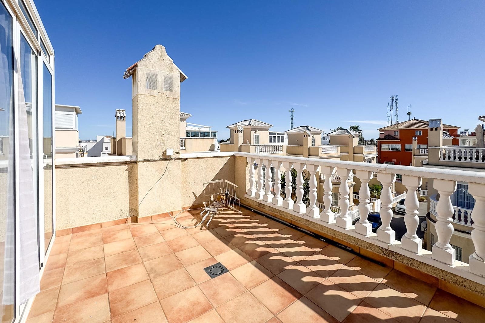 4 bedroom Villa for sale in Orihuela Costa with pool - € 339,990 (Ref: 9615485)