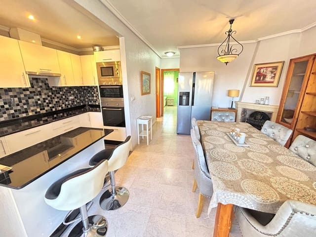 4 bedroom Semi-detached Villa for sale in Villamartin, Orihuela with pool garage - € 249,900 (Ref: 9615487)