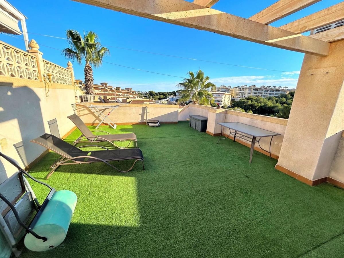 4 bedroom Semi-detached Villa for sale in Villamartin with pool garage - € 249,900 (Ref: 9615487)