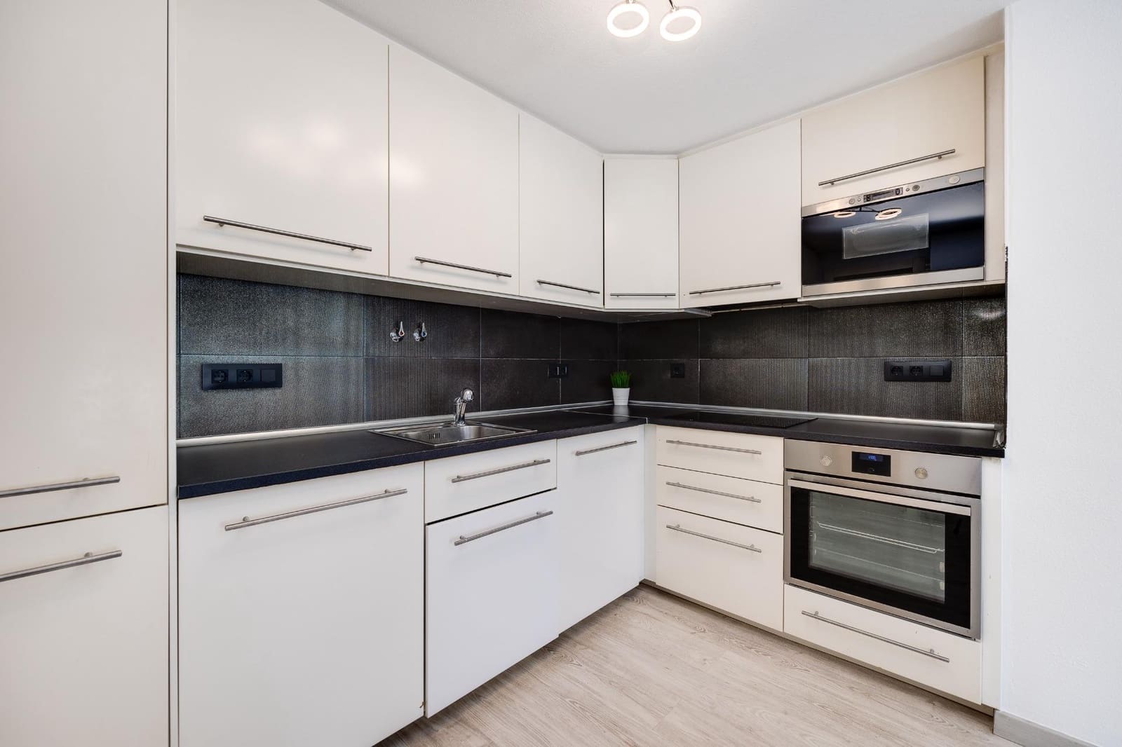 2 quarto Bungalow para venda em Torrevieja com piscina garagem - 204 000 € (Ref: 9621764)