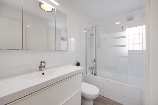 2 bedroom Bungalow for sale in Torrevieja with pool garage - € 204,000 (Ref: 9621764)