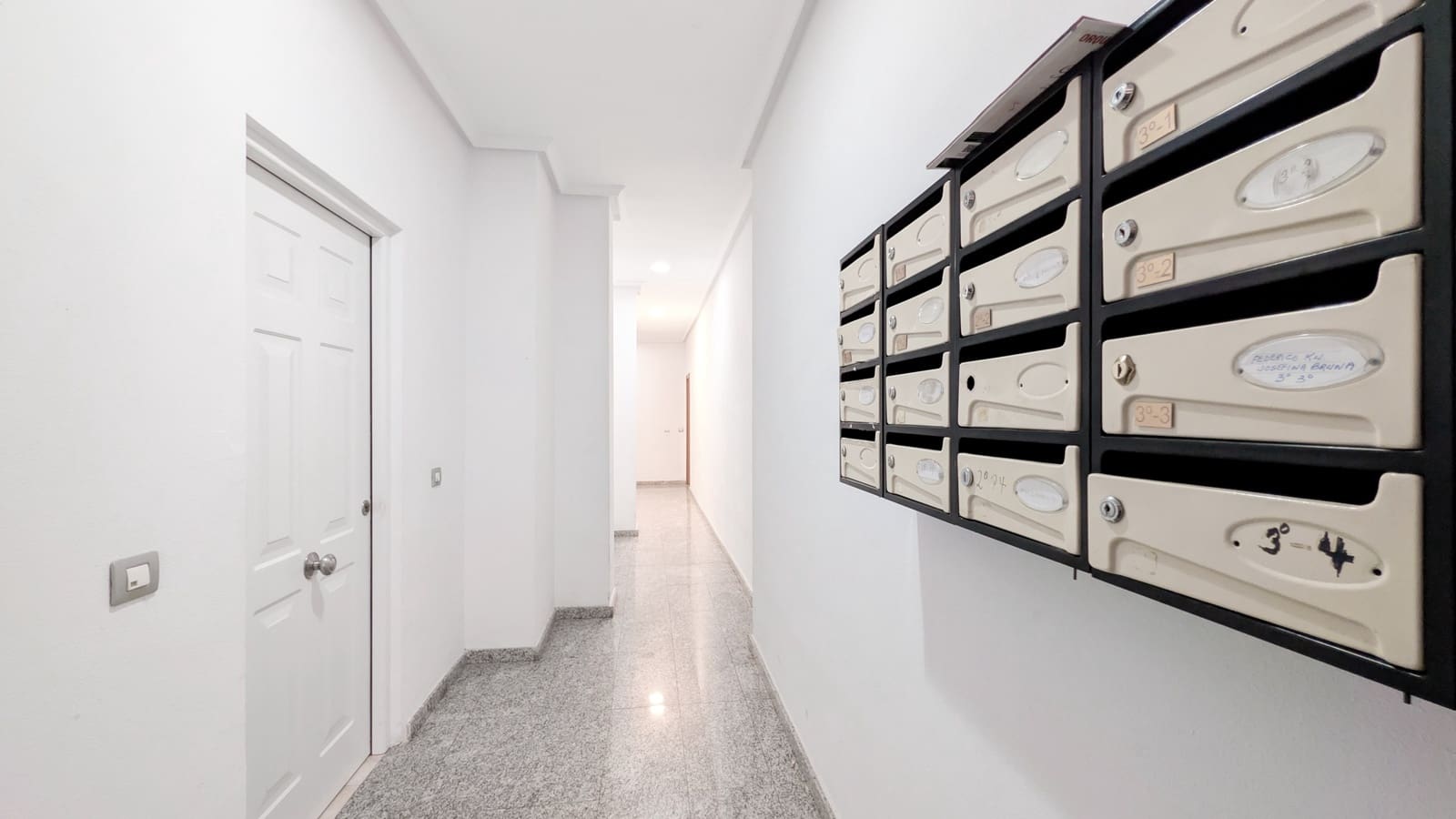 2 sypialnia Apartament na sprzedaż w Torrevieja - 174 800 € (Ref: 9621765)