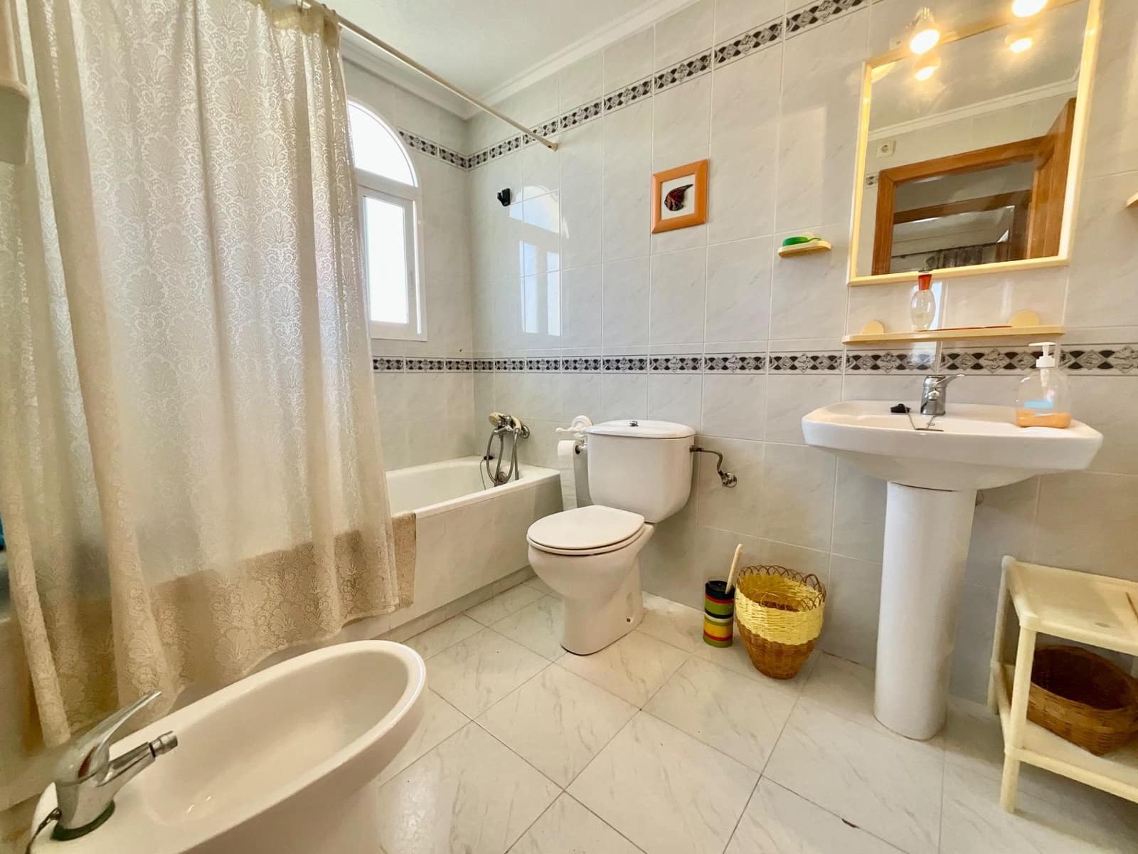 1 bedroom Apartment for sale in Torrevieja with pool - € 165,000 (Ref: 9621770)