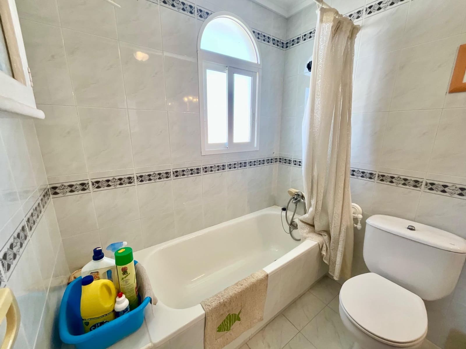 1 bedroom Apartment for sale in Torrevieja with pool - € 165,000 (Ref: 9621770)