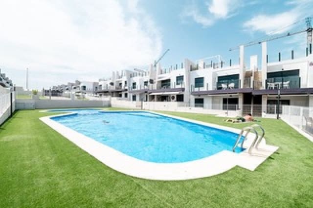 3 makuuhuone Kattohuoneisto myytävänä paikassa San Miguel de Salinas mukana uima-altaan - 269 000 € (Ref: 9621780)