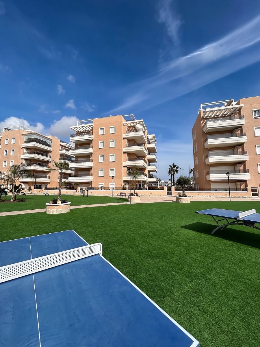 Apartamento de 3 habitaciones en El Raso en venta con piscina - 295.000 € (Ref: 9621784)