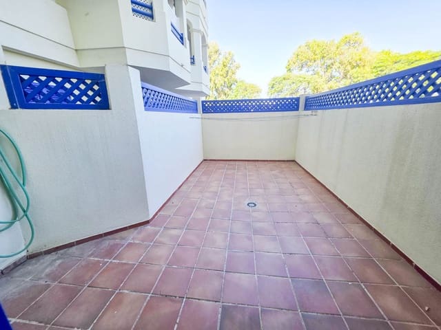 Chalet de 1 habitación en San Luis de Sabinillas, Manilva en venta con piscina - 250.000 € (Ref: 9621788)