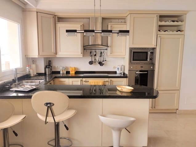 2 bedroom Penthouse for sale in Los Boliches , Fuengirola with pool - € 1,200,000 (Ref: 9621789)