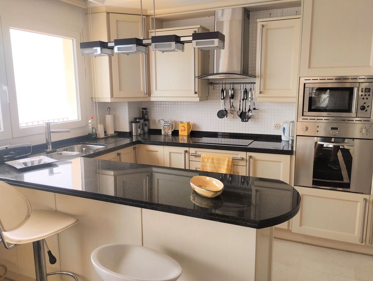 2 chambre Penthouse à vendre à Fuengirola avec piscine - 1 200 000 € (Ref: 9621789)