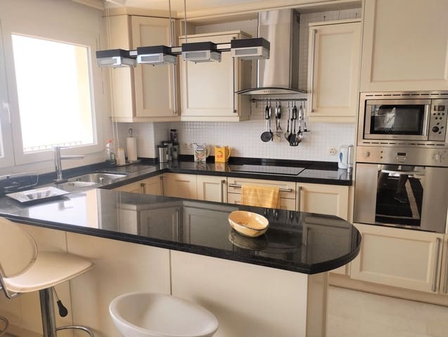 2 chambre Penthouse à vendre à Los Boliches , Fuengirola avec piscine - 1 200 000 € (Ref: 9621789)