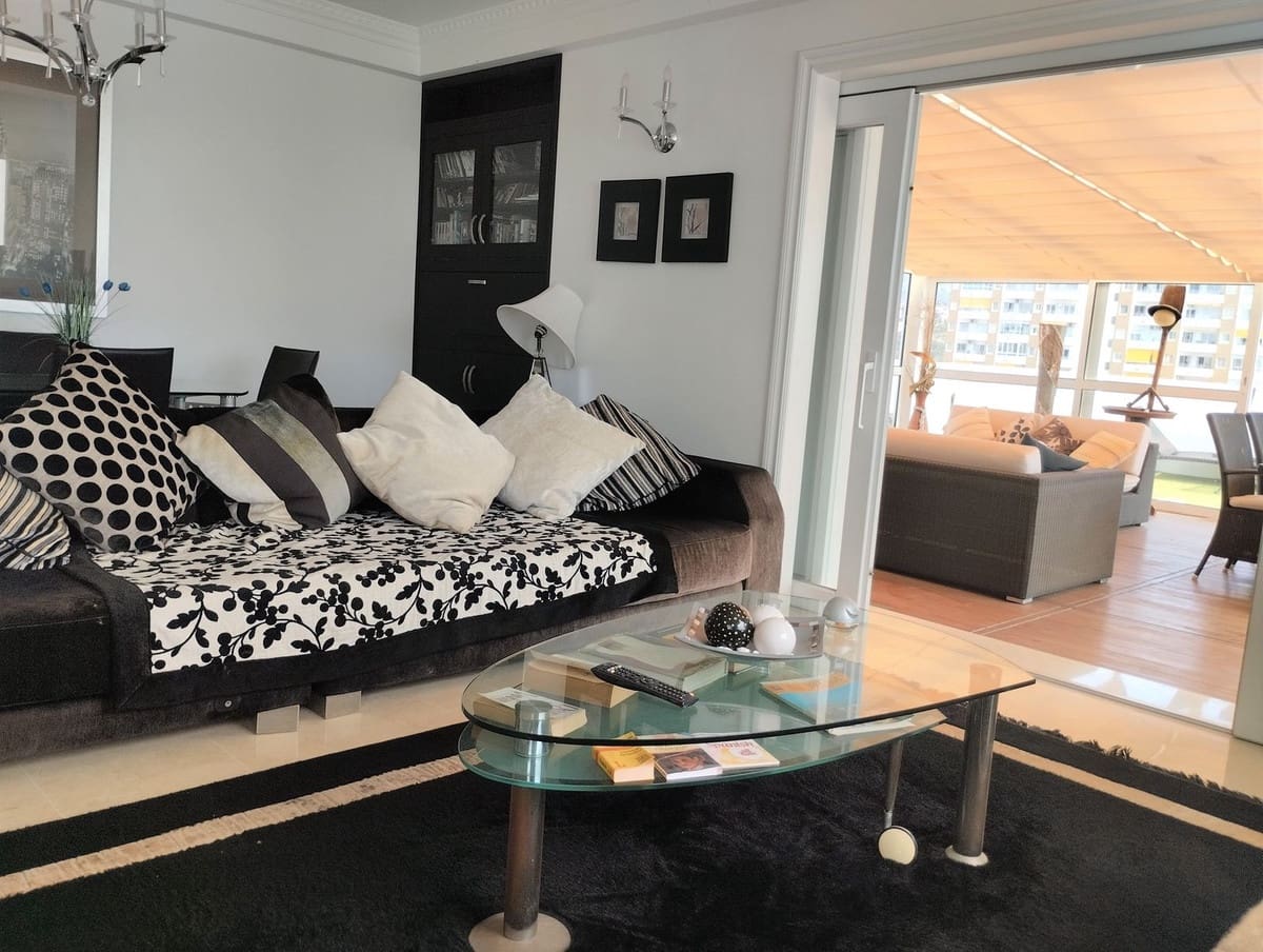 2 chambre Penthouse à vendre à Fuengirola avec piscine - 1 200 000 € (Ref: 9621789)