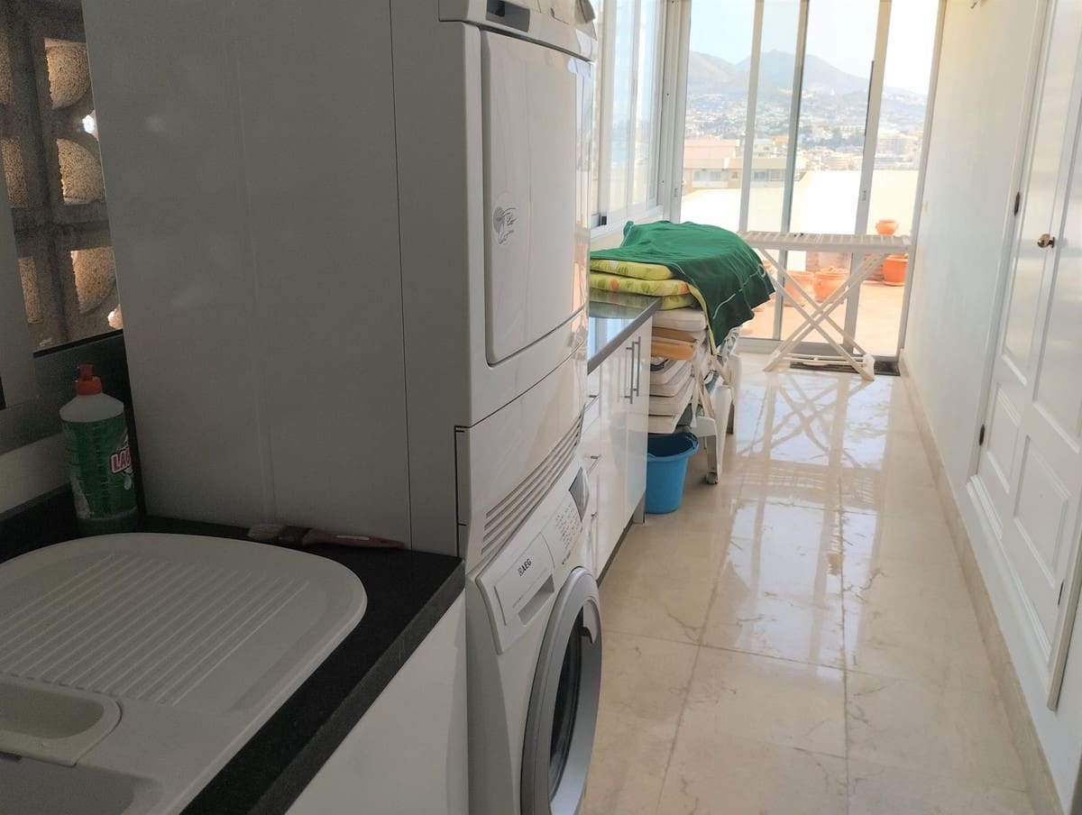 2 chambre Penthouse à vendre à Fuengirola avec piscine - 1 200 000 € (Ref: 9621789)