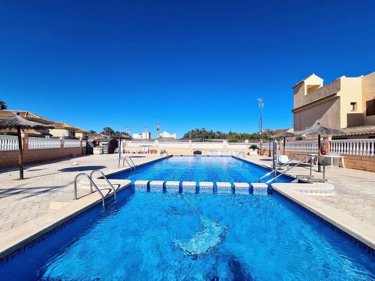 2 soveværelse Lejlighed til salg i Orihuela Costa med swimmingpool - € 132.000 (Ref: 9625670)
