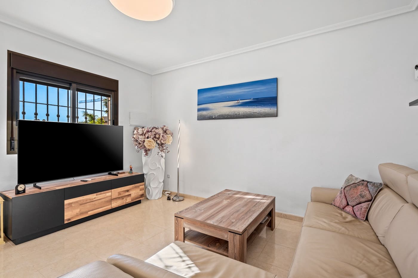 3 makuuhuone Huvila myytävänä paikassa San Miguel de Salinas mukana uima-altaan 
autotalli - 219 000 € (Ref: 9625678)