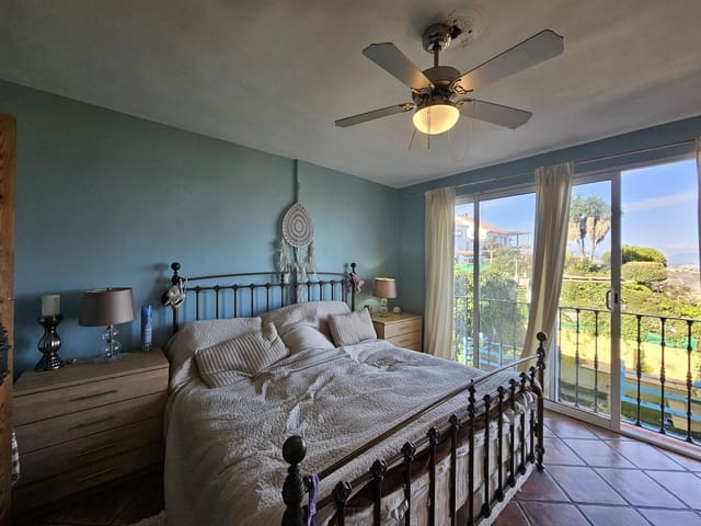 4 quarto Casa em Banda para venda em Manilva Pueblo, Manilva com garagem - 345 000 € (Ref: 9625679)