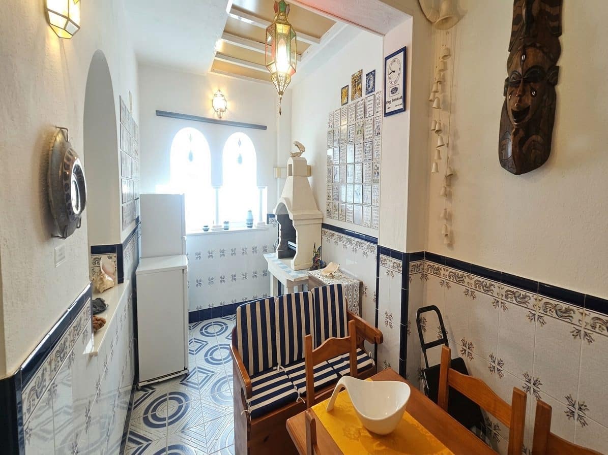5 bedroom Apartment for sale in Fuengirola with garage - € 742,000 (Ref: 9630088)