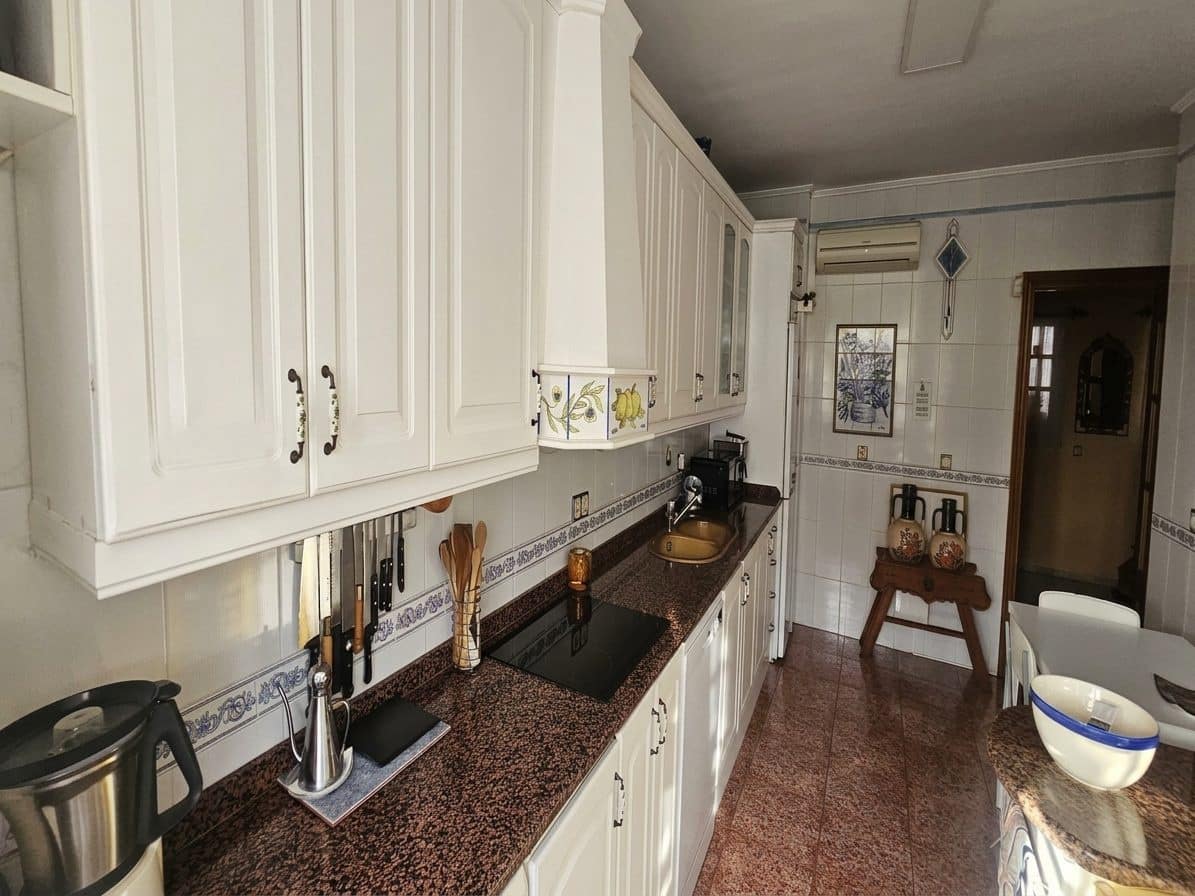 5 bedroom Apartment for sale in Fuengirola with garage - € 742,000 (Ref: 9630088)