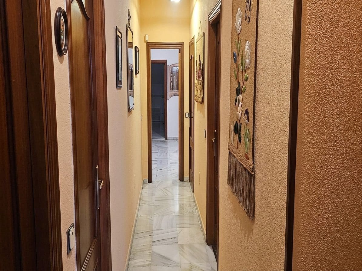 5 bedroom Apartment for sale in Fuengirola with garage - € 742,000 (Ref: 9630088)