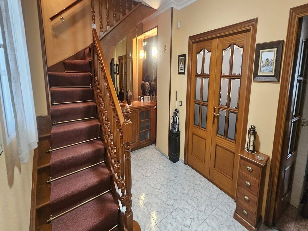 5 bedroom Apartment for sale in Fuengirola with garage - € 742,000 (Ref: 9630088)