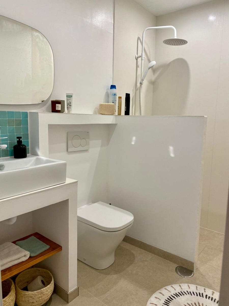 2 soverom Leilighet til salgs i Cabo Roig med svømmebasseng garasje - € 275 000 (Ref: 9630091)