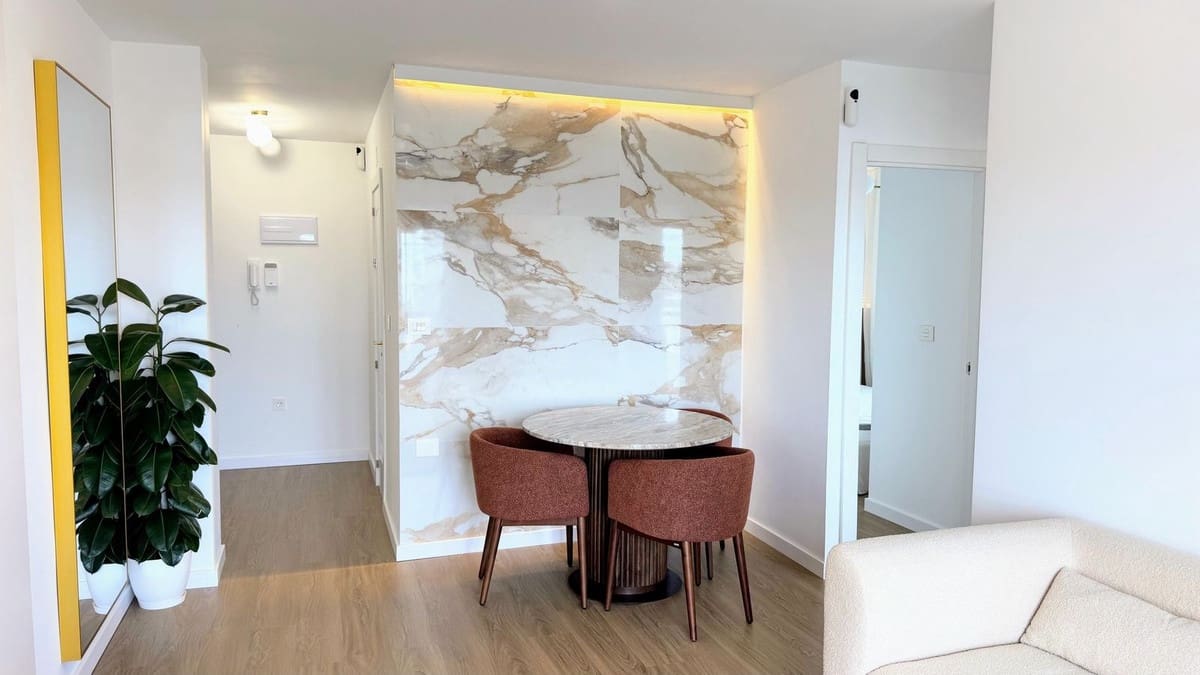 2 makuuhuone Huoneisto myytävänä paikassa Orihuela Costa mukana uima-altaan 
autotalli - 269 000 € (Ref: 9630092)