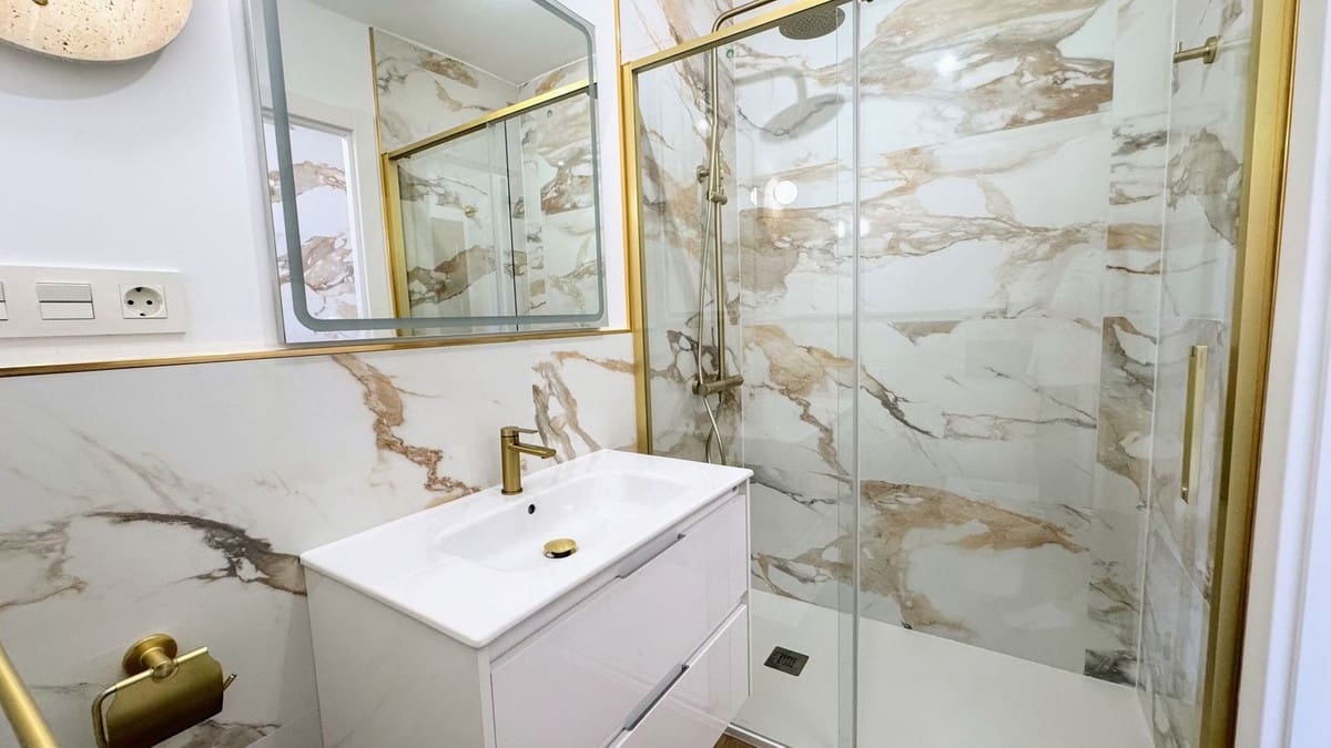 2 slaapkamer Appartement te koop in Orihuela Costa met zwembad garage - € 220.000 (Ref: 9630092)