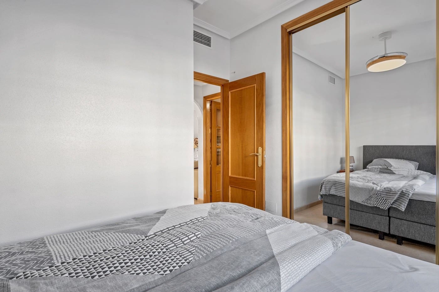 Casa de 3 habitaciones en San Miguel de Salinas en venta con piscina garaje - 219.000 € (Ref: 9630095)