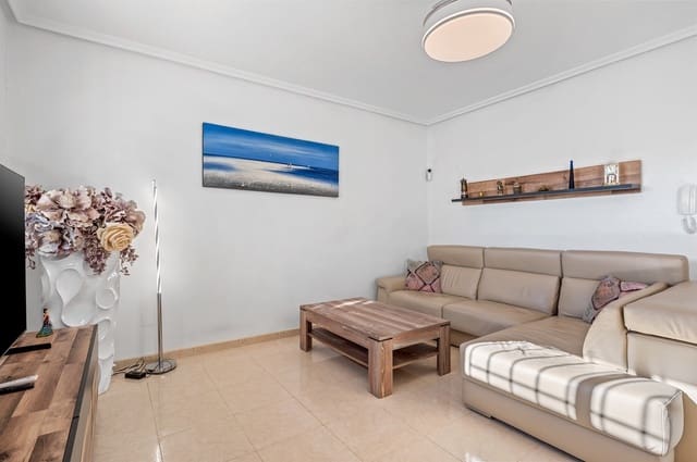 Casa de 3 habitaciones en San Miguel de Salinas en venta con piscina garaje - 219.000 € (Ref: 9630095)