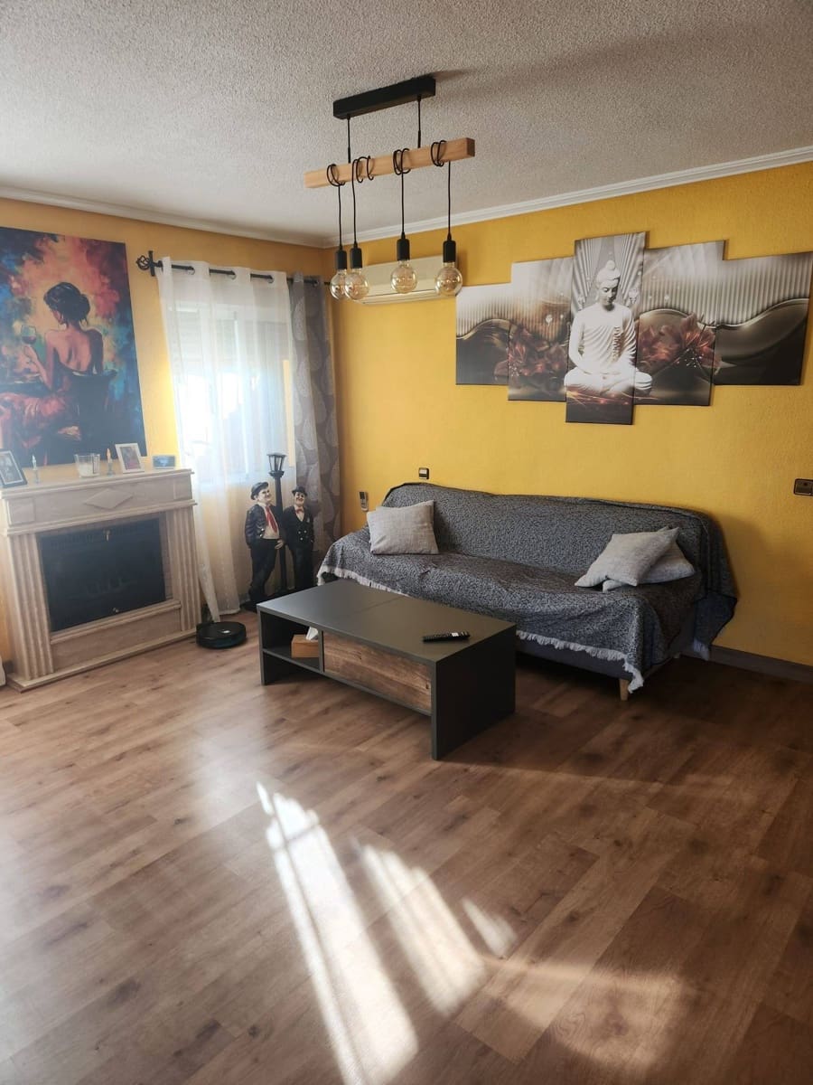 2 bedroom Villa for sale in Torrevieja with pool - € 450,000 (Ref: 9630101)