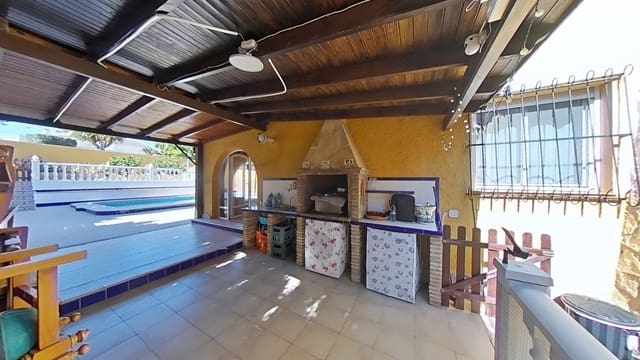 4 soverom Villa til salgs i Los Balcones - Los Altos, Torrevieja med svømmebasseng - € 450 000 (Ref: 9630101)