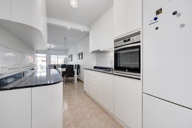 3 makuuhuone Paritalo myytävänä paikassa Aguas Nuevas, Torrevieja mukana uima-altaan - 280 000 € (Ref: 9630102)