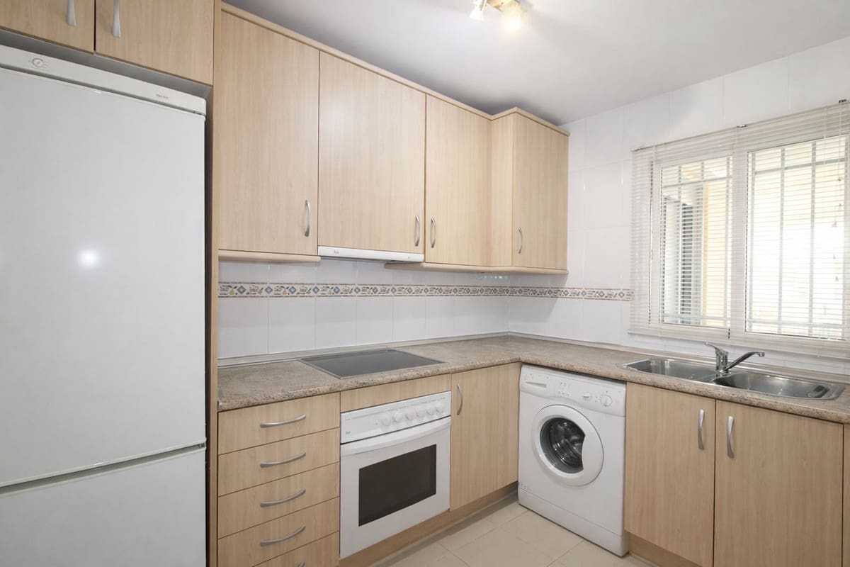 Apartamento de 2 habitaciones en Carvajal en venta - 350.000 € (Ref: 9630104)