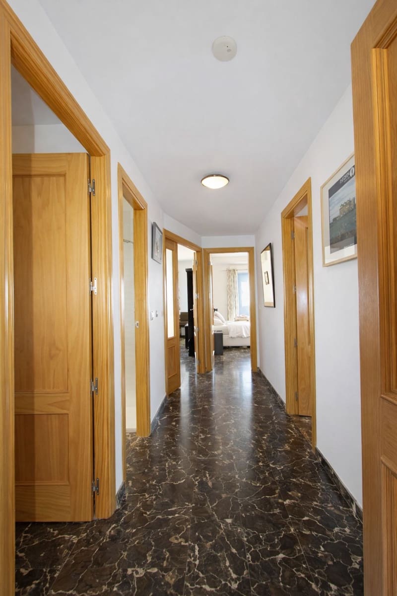 Apartamento de 2 habitaciones en Carvajal en venta - 350.000 € (Ref: 9630104)