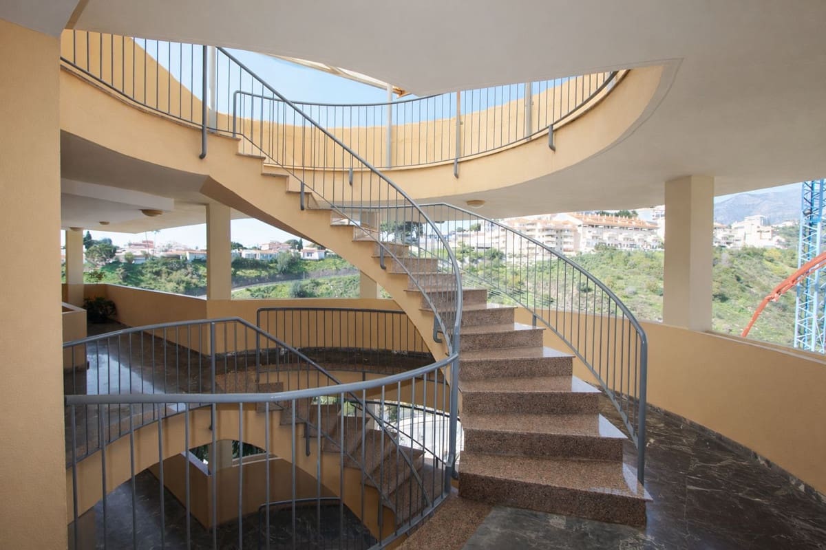 Apartamento de 2 habitaciones en Carvajal en venta - 350.000 € (Ref: 9630104)