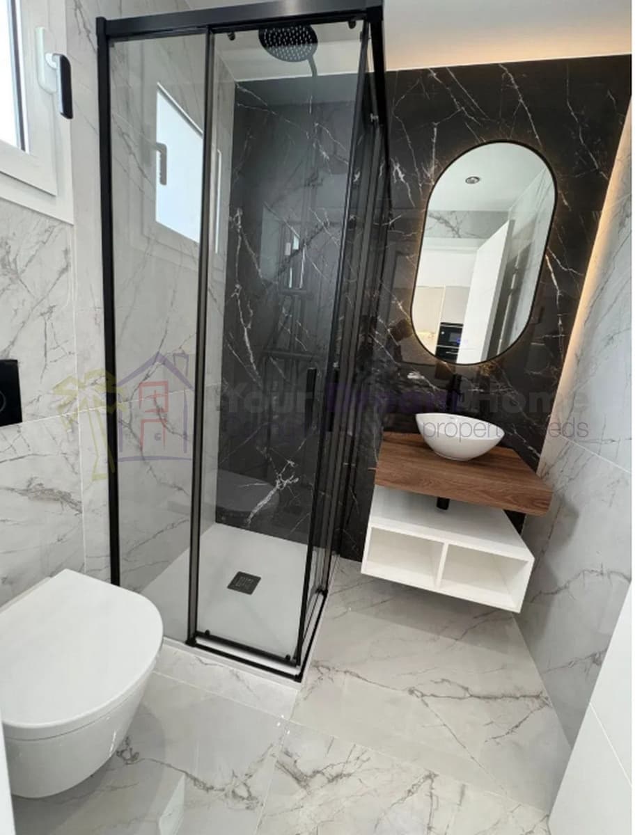 3 sovrum Semi-fristående Villa till salu i Corralejo med pool garage - 450 000 € (Ref: 9630111)