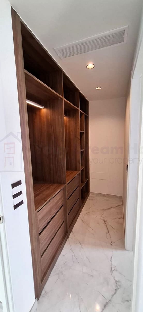 3 chambre Villa/Maison Semi-Mitoyenne à vendre à Corralejo avec piscine garage - 430 000 € (Ref: 9630111)